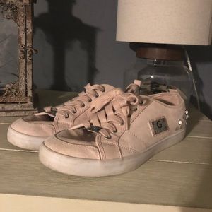 Shop Guess on Curtsy Shop Guess on Curtsy